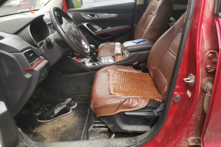 Used CHANGAN CS55 2017 1.5T Manual Colorful Edition Interior 4