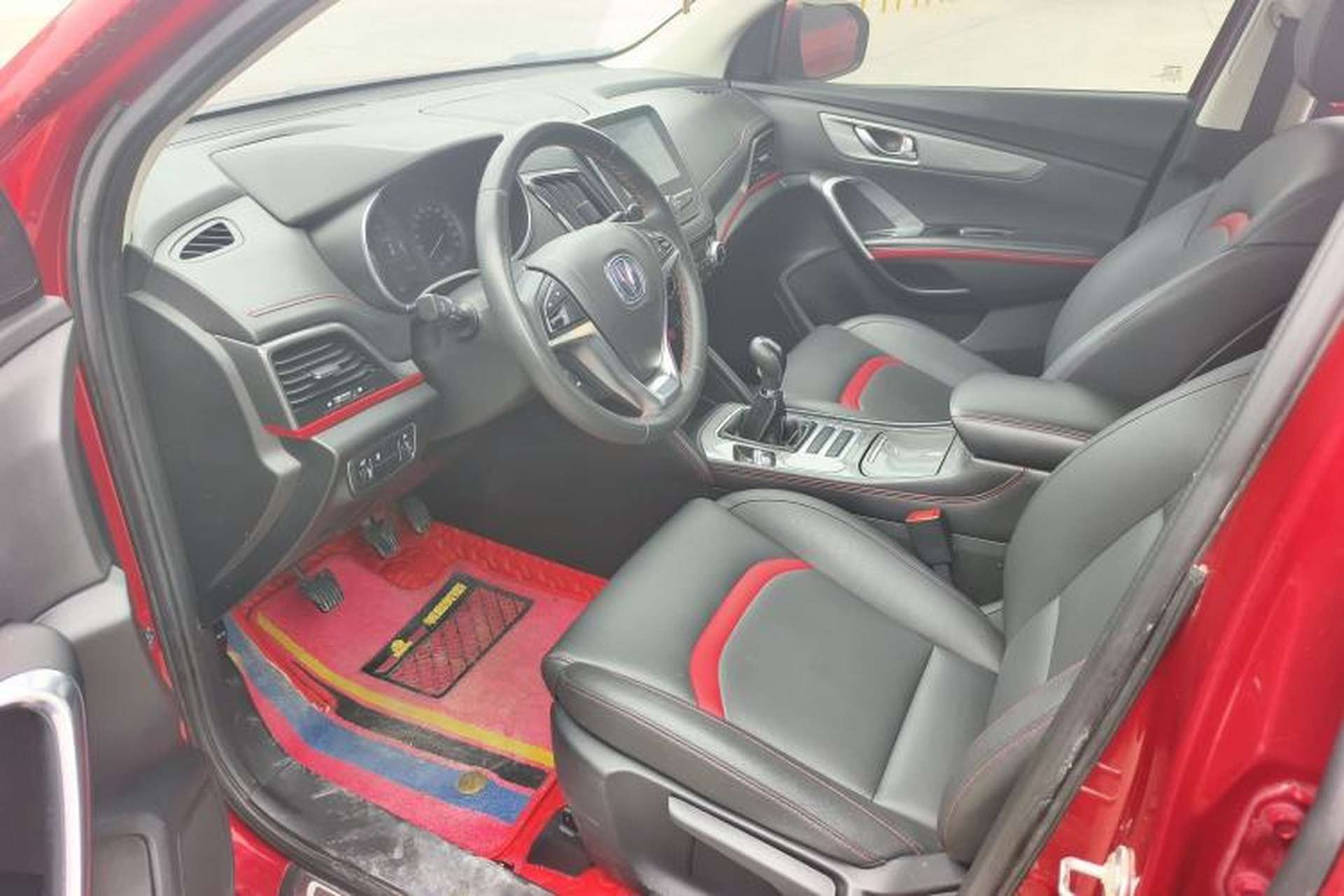 Used CHANGAN CS55 2017 1.5T Manual Colorful Edition Interior 5