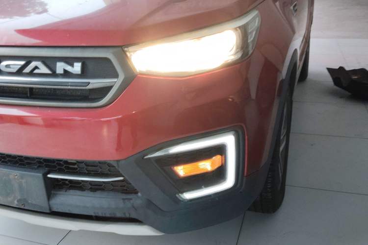 Used CHANGAN CS55 2017 1.5T Manual Colorful Edition Left Front Headlight