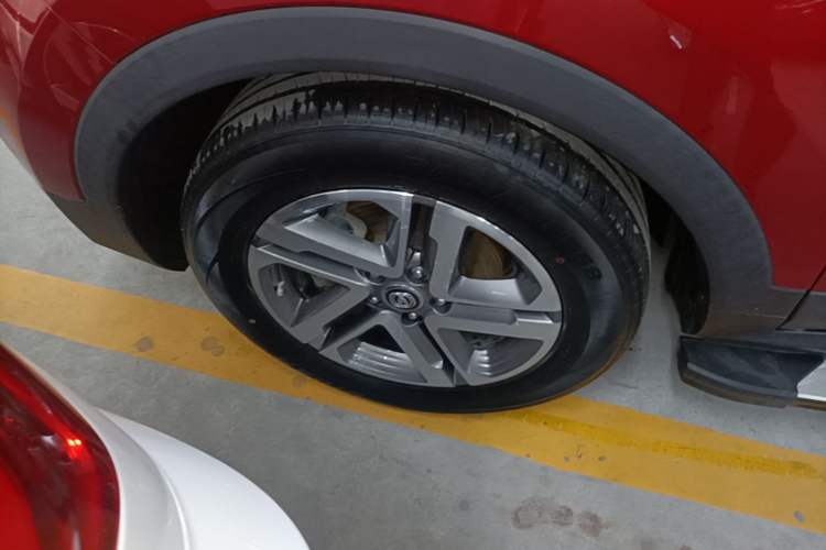 Used CHANGAN CS55 2017 1.5T Manual Colorful Edition Left Front Wheel Hub