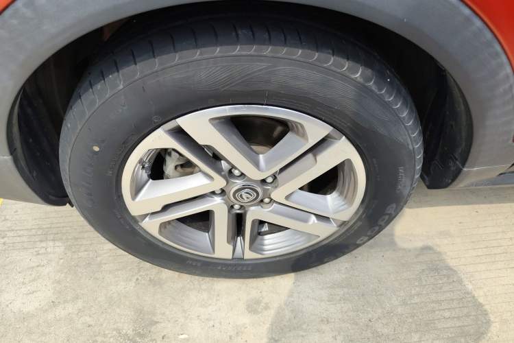 Used CHANGAN CS55 2017 1.5T Automatic Colorful Edition Left Front Wheel Hub