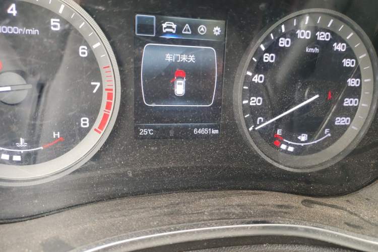 Used CHANGAN CS55 2017 1.5T Manual Colorful Edition Odometer Close Up