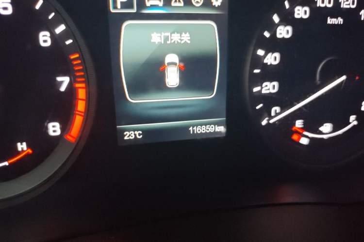 Used CHANGAN CS55 2017 1.5T Automatic Colorful Edition Odometer Close Up