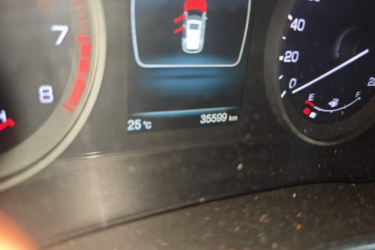 Used CHANGAN CS55 2017 1.5T Manual Xuan Dong Model Odometer Close Up