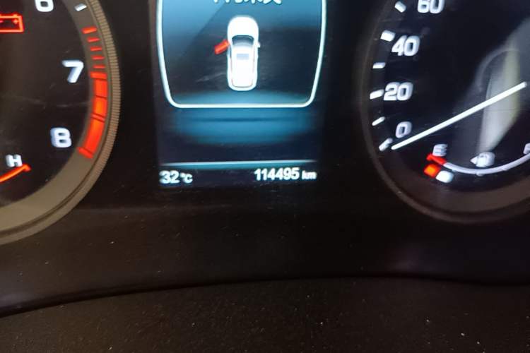 Used CHANGAN CS55 2017 1.5T Manual Xuan Dong Model Odometer Close Up