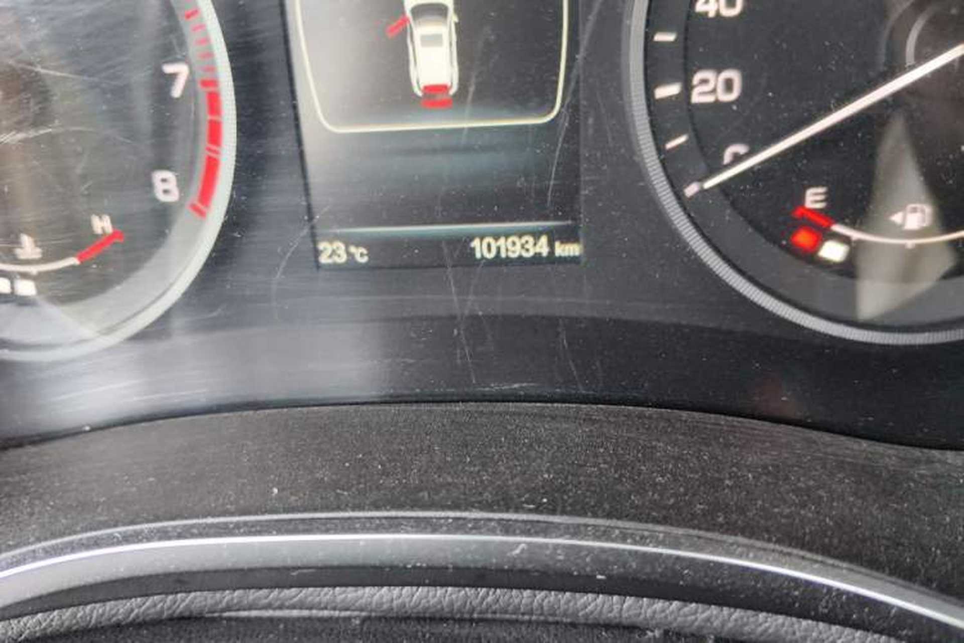 Used CHANGAN CS55 2017 1.5T Manual Xuan Dong Model Odometer Close Up