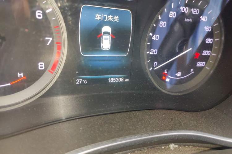 Used CHANGAN CS55 2017 1.5T Automatic Xuan Dong Model Odometer Close Up
