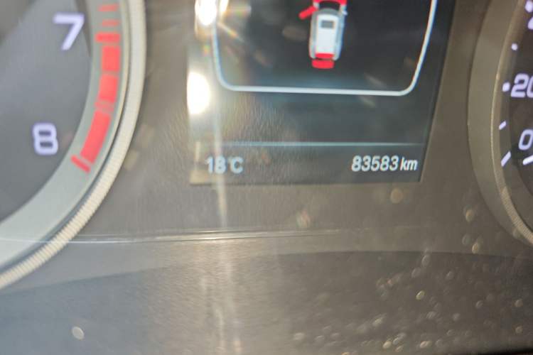 Used CHANGAN CS55 2017 1.5T Automatic Colorful Edition Odometer Close Up