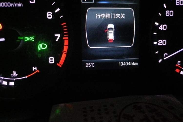 Used CHANGAN CS55 2017 1.5T Automatic Colorful Edition Odometer Close Up