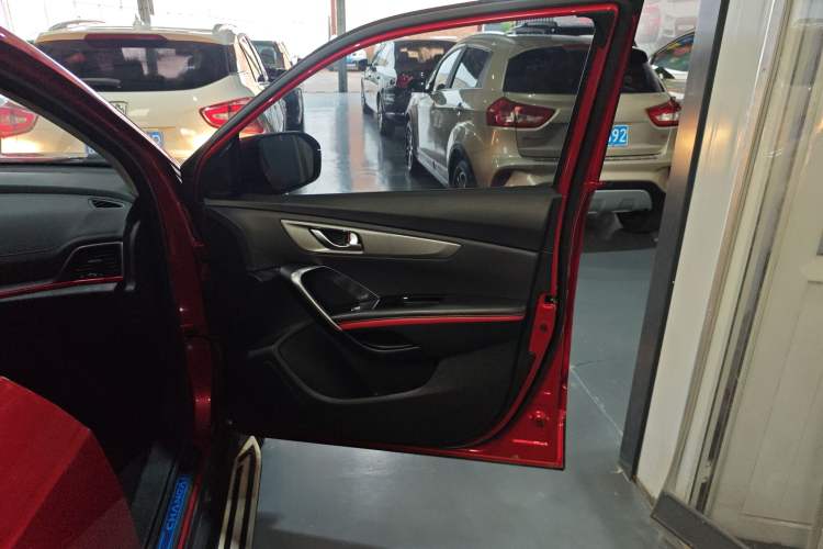 Used CHANGAN CS55 2017 1.5T Automatic Colorful Edition Right Front Door Interior