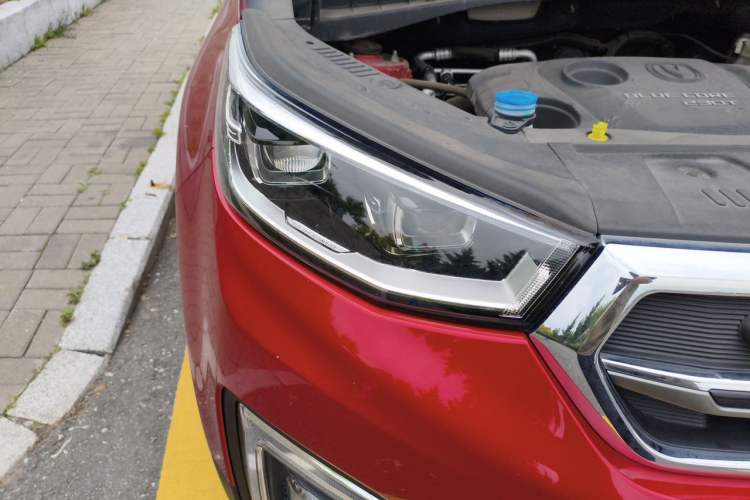 Used CHANGAN CS55 2017 1.5T Automatic Showoff Model Right Front Headlight