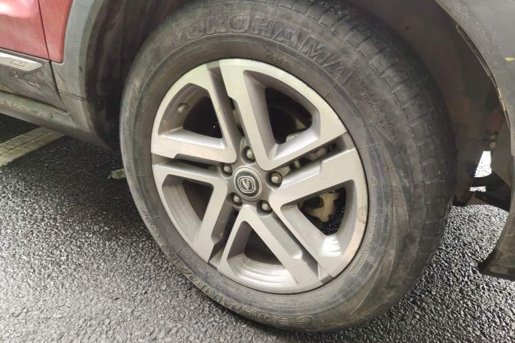 Used CHANGAN CS55 2017 1.5T Manual Colorful Edition Right Front Wheel Hub
