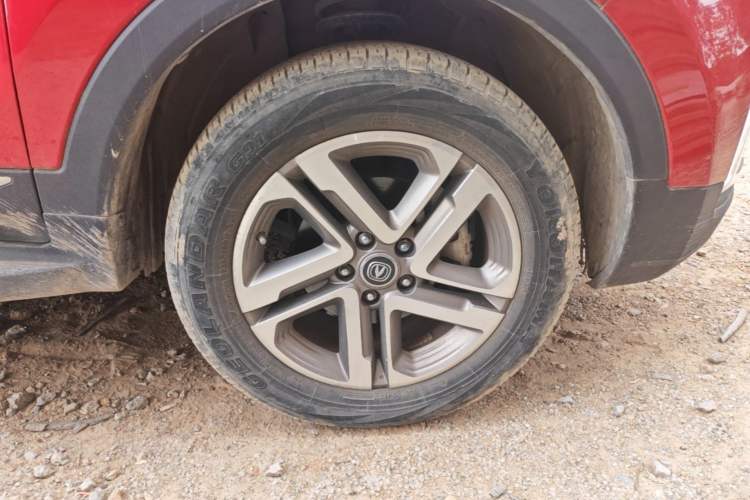 Used CHANGAN CS55 2017 1.5T Manual Colorful Edition Right Front Wheel Hub