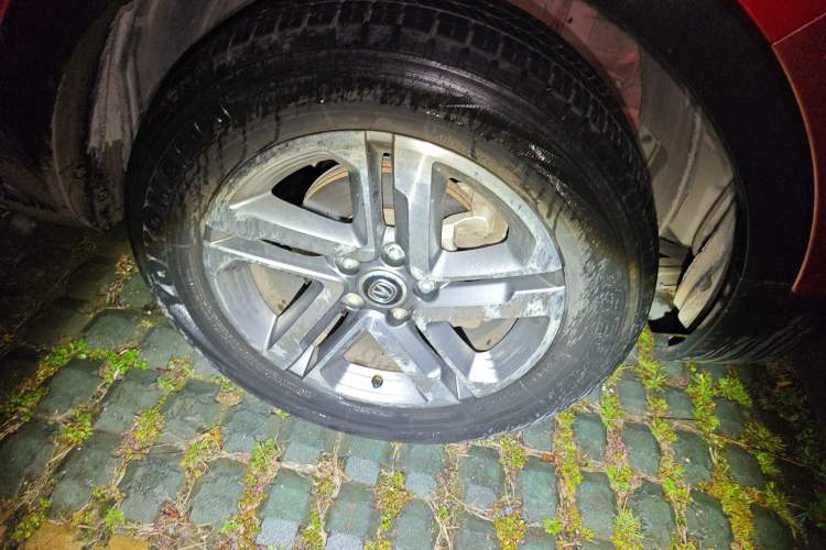 Used CHANGAN CS55 2017 1.5T Manual Colorful Edition Right Front Wheel Hub