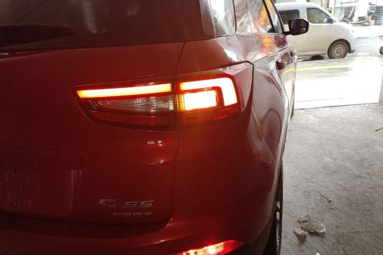 Used CHANGAN CS55 2017 1.5T Automatic Colorful Edition Right Rear Taillight
