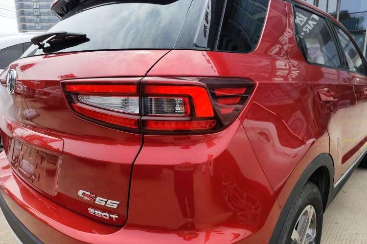 Used CHANGAN CS55 2017 1.5T Automatic Colorful Edition Right Rear Taillight