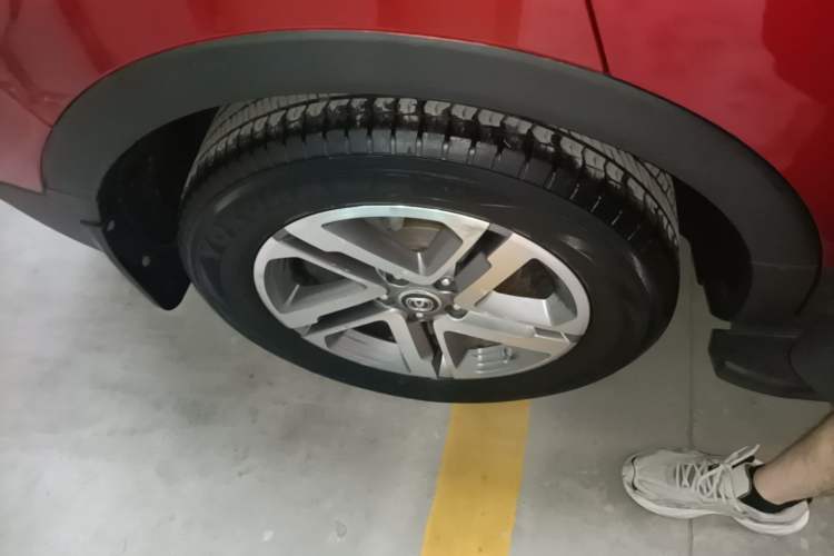 Used CHANGAN CS55 2017 1.5T Manual Colorful Edition Right Rear Wheel Hub