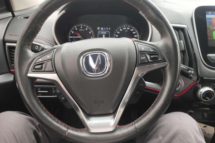 Used CHANGAN CS55 2017 1.5T Automatic Colorful Edition Steering Wheel