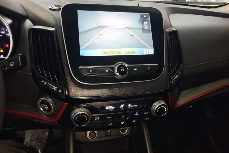 Used CHANGAN CS55 2017 1.5T Automatic Colorful Edition Audio And AC Panel