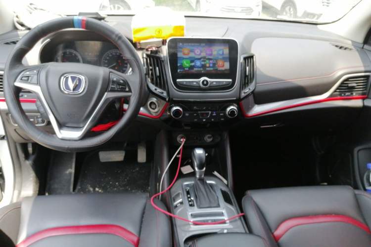 Used CHANGAN CS55 2017 1.5T Automatic Colorful Edition Center Console