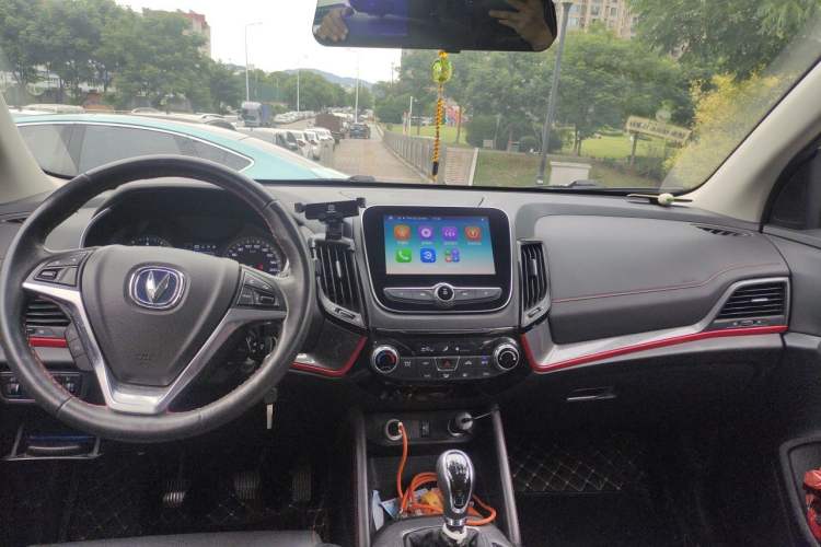 Used CHANGAN CS55 2017 1.5T Manual Colorful Edition Center Console