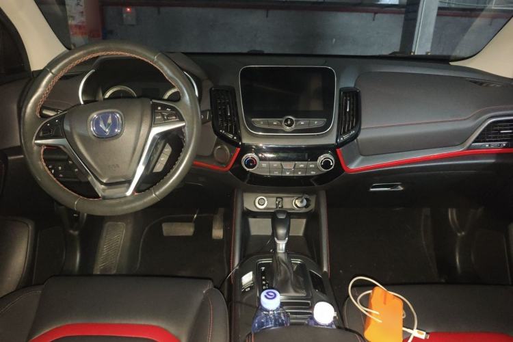 Used CHANGAN CS55 2017 1.5T Automatic Xuan Dong Model Center Console