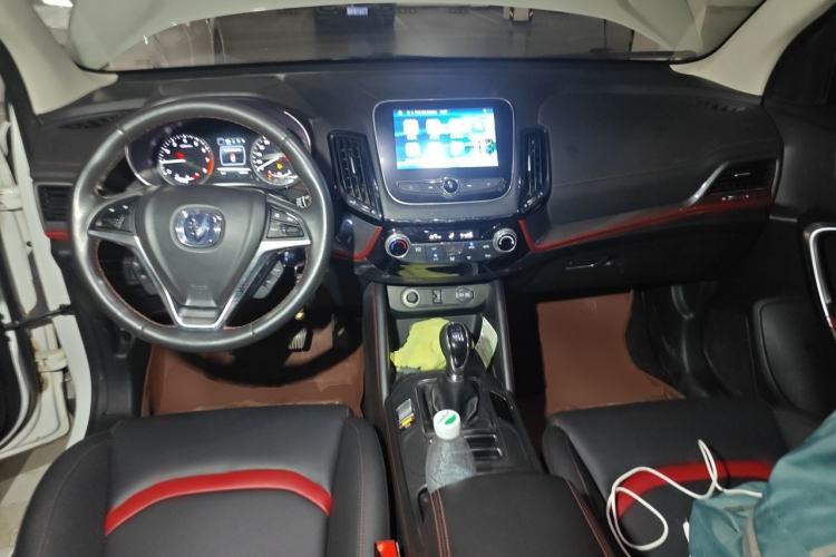 Used CHANGAN CS55 2017 1.5T Manual Colorful Edition Center Console
