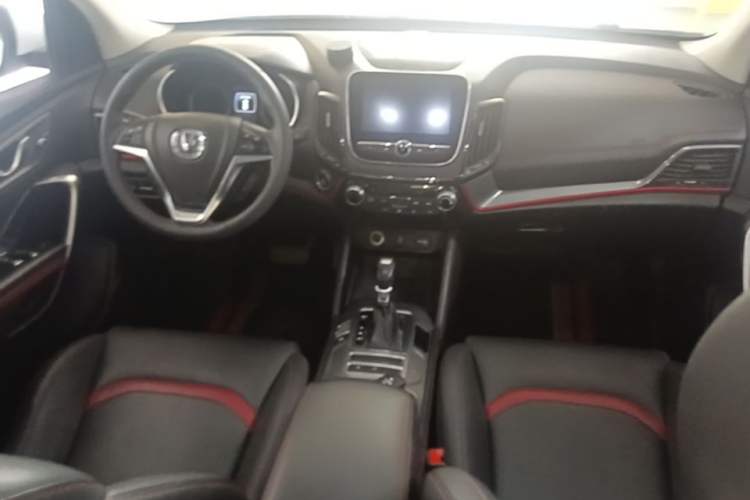 Used CHANGAN CS55 2017 1.5T Automatic Xuan Dong Model Center Console