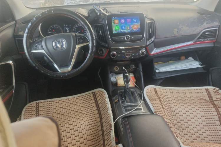 Used CHANGAN CS55 2017 1.5T Automatic Xuan Dong Model Center Console