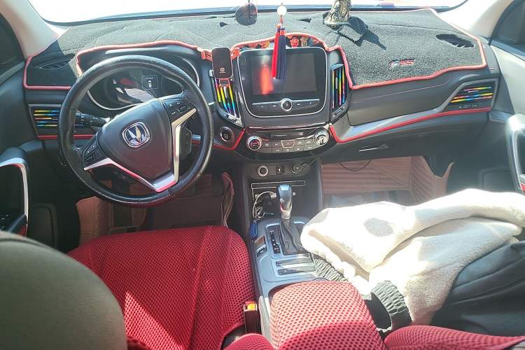 Used CHANGAN CS55 2017 1.5T Automatic Xuan Dong Model Center Console