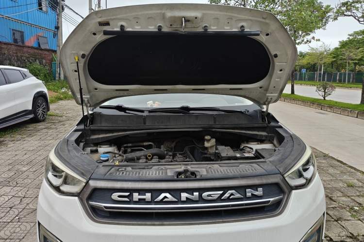 Used CHANGAN CS55 2017 1.5T Automatic Colorful Edition Engine Bay