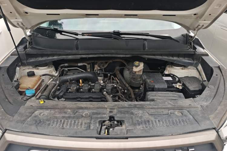 Used CHANGAN CS55 2017 1.5T Manual Colorful Edition Engine Bay