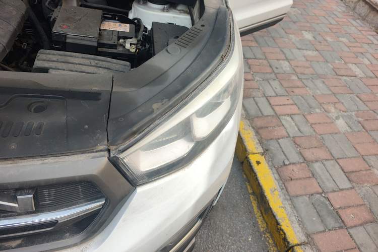 Used CHANGAN CS55 2017 1.5T Manual Colorful Edition Engine Bay Left