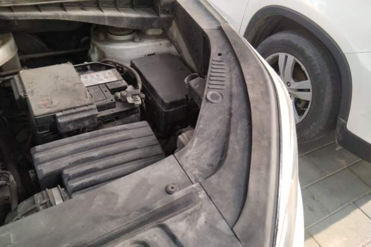 Used CHANGAN CS55 2017 1.5T Manual Colorful Edition Engine Bay Left