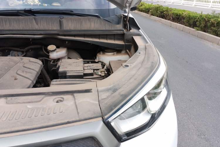 Used CHANGAN CS55 2017 1.5T Manual Colorful Edition Engine Bay Left