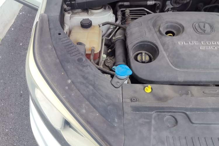 Used CHANGAN CS55 2017 1.5T Automatic Colorful Edition Engine Bay Right