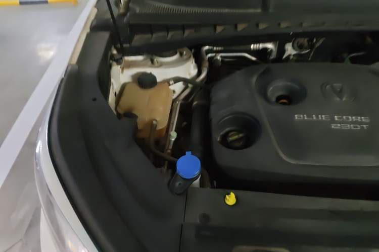 Used CHANGAN CS55 2017 1.5T Automatic Colorful Edition Engine Bay Right