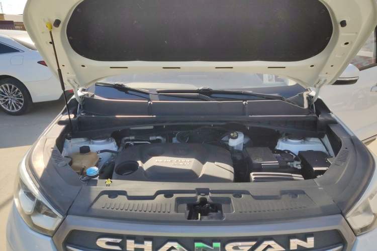 Used CHANGAN CS55 2017 1.5T Manual Colorful Edition Engine Bay