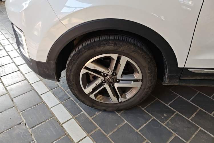 Used CHANGAN CS55 2017 1.5T Automatic Colorful Edition Exterior 4