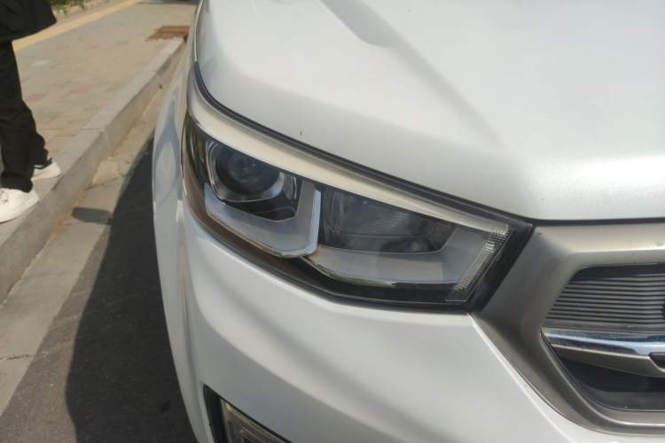 Used CHANGAN CS55 2017 1.5T Manual Colorful Edition Exterior 6