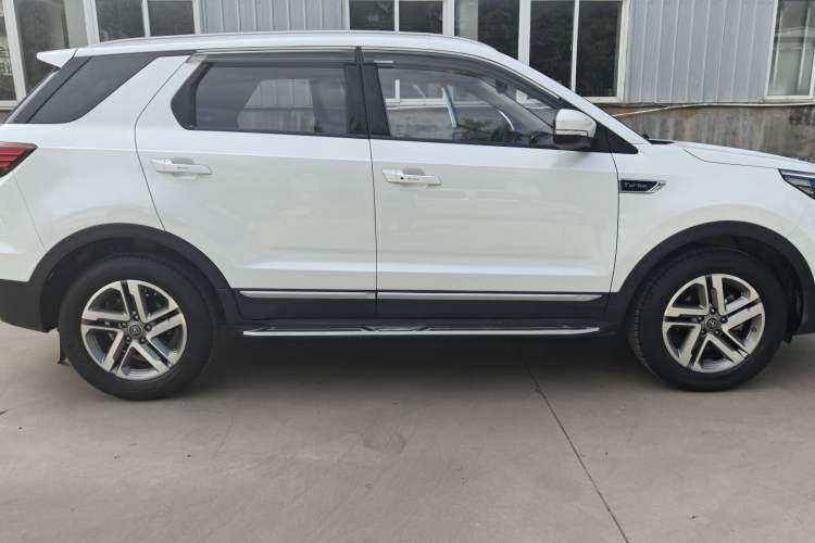 Used CHANGAN CS55 2017 1.5T Automatic Colorful Edition Exterior 9