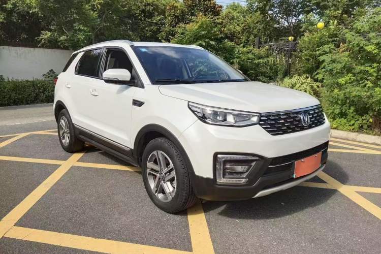 Used CHANGAN CS55 2017 1.5T Automatic Colorful Edition Front Right 45 Deg