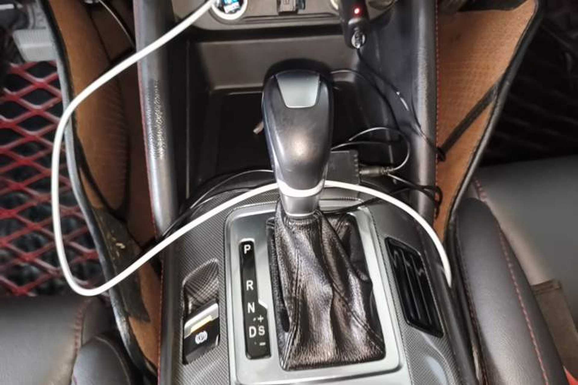 Used CHANGAN CS55 2017 1.5T Automatic Colorful Edition Gear Lever