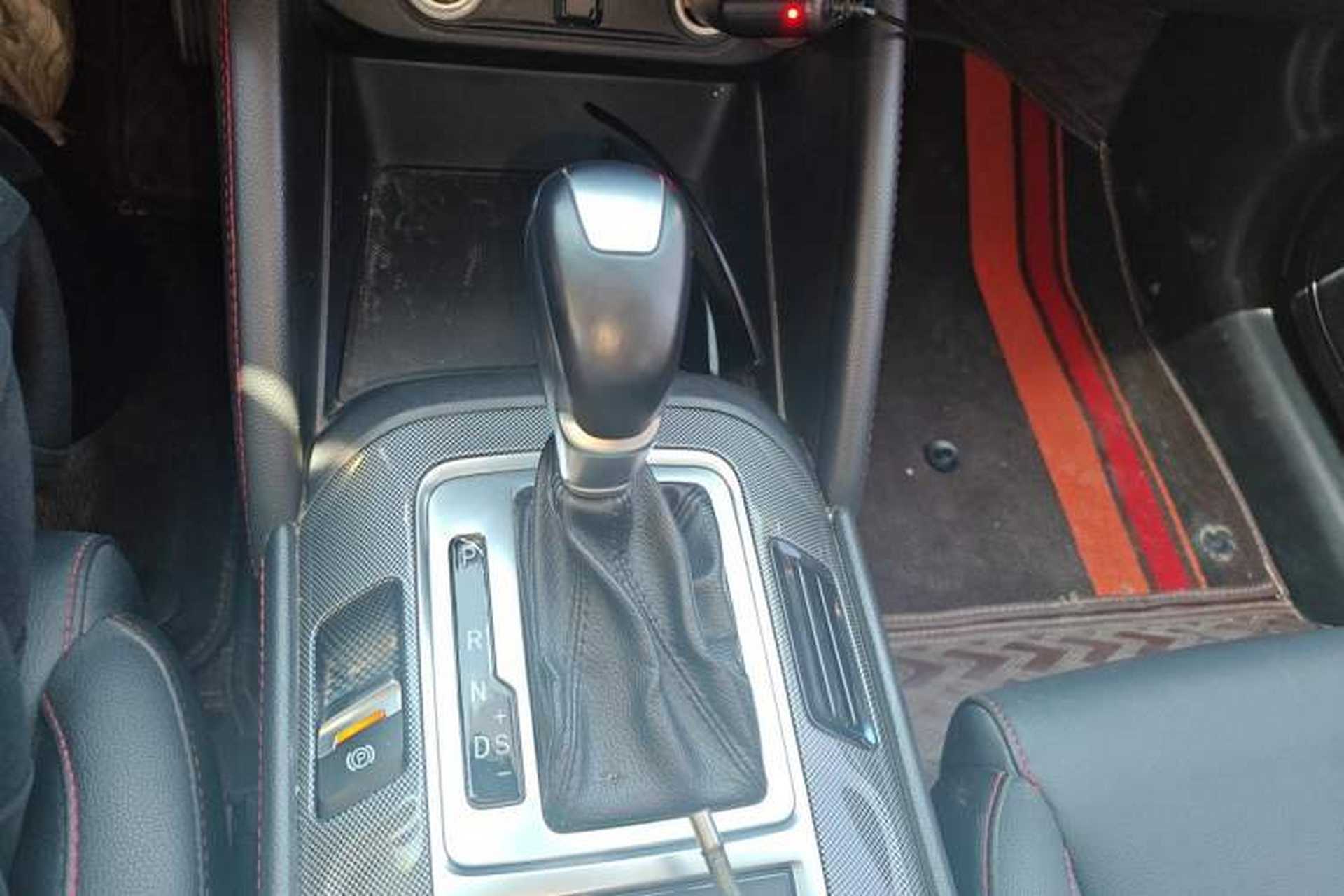 Used CHANGAN CS55 2017 1.5T Automatic Colorful Edition Gear Lever