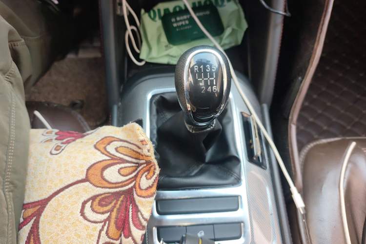 Used CHANGAN CS55 2017 1.5T Manual Colorful Edition Gear Lever