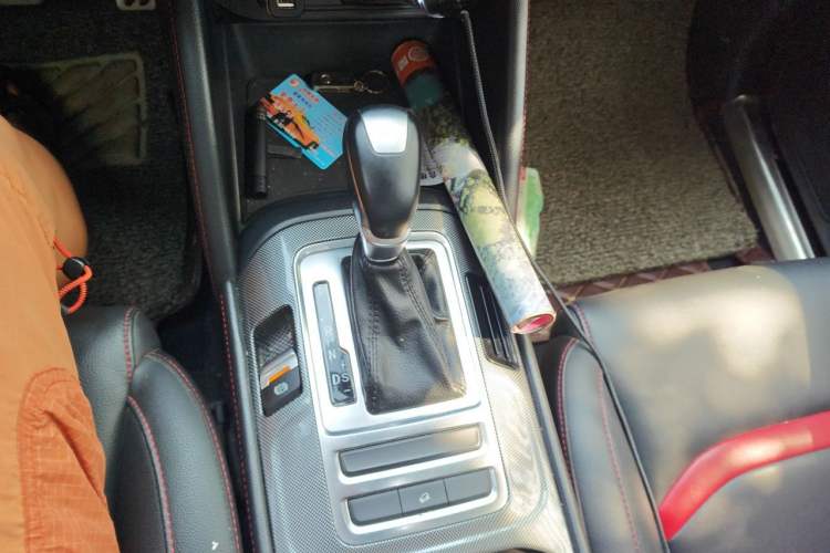 Used CHANGAN CS55 2017 1.5T Automatic Colorful Edition Gear Lever