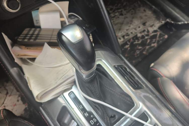 Used CHANGAN CS55 2017 1.5T Automatic Colorful Edition Gear Lever