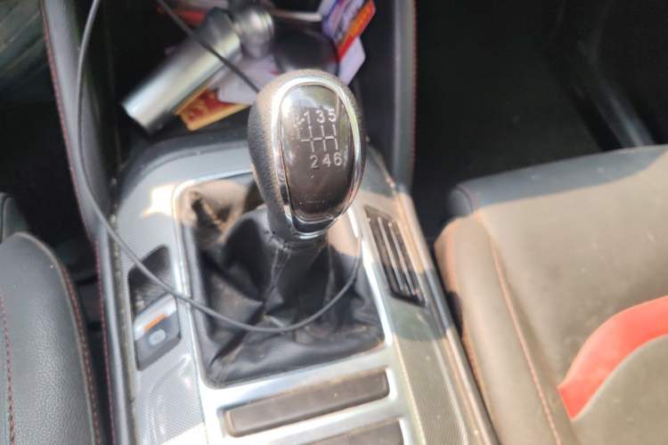Used CHANGAN CS55 2017 1.5T Manual Colorful Edition Gear Lever