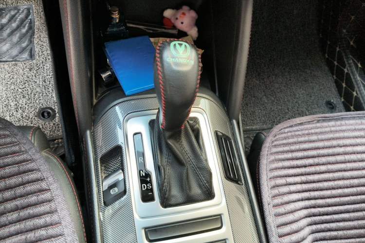 Used CHANGAN CS55 2017 1.5T Automatic Colorful Edition Gear Lever