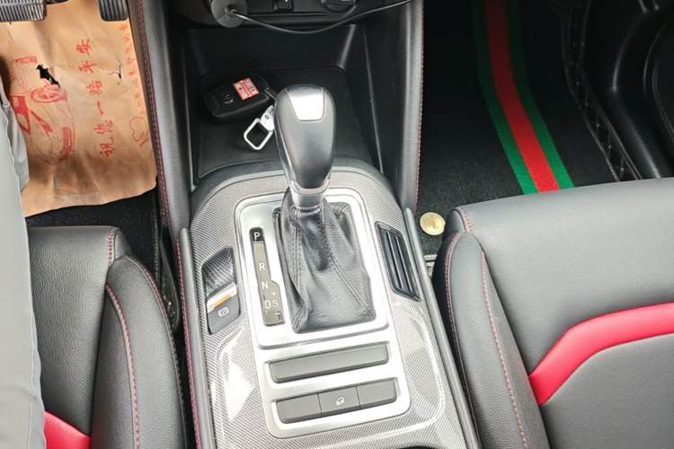 Used CHANGAN CS55 2017 1.5T Automatic Colorful Edition Gear Lever